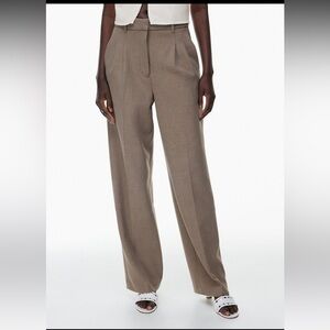 Aritzia Effortless pant - colour:heather medium taupe size:4, regular length